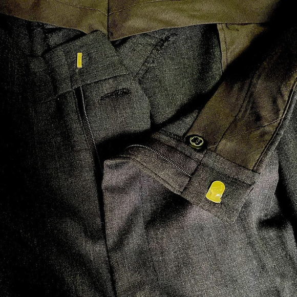 Men’s pleated 1&1/2” cuffed dress pants in charcoal black. Slant side pockets. - Picture 7 of 7